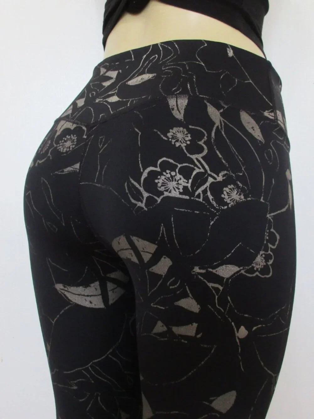 NIKE DRI Fit Leggings Size Large Black Floral Print